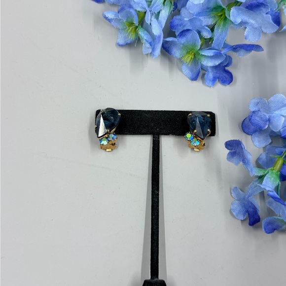 Blue Crystal With Aurora Borealis Finish Clip On Vintage Earrings - Picture 6 of 8